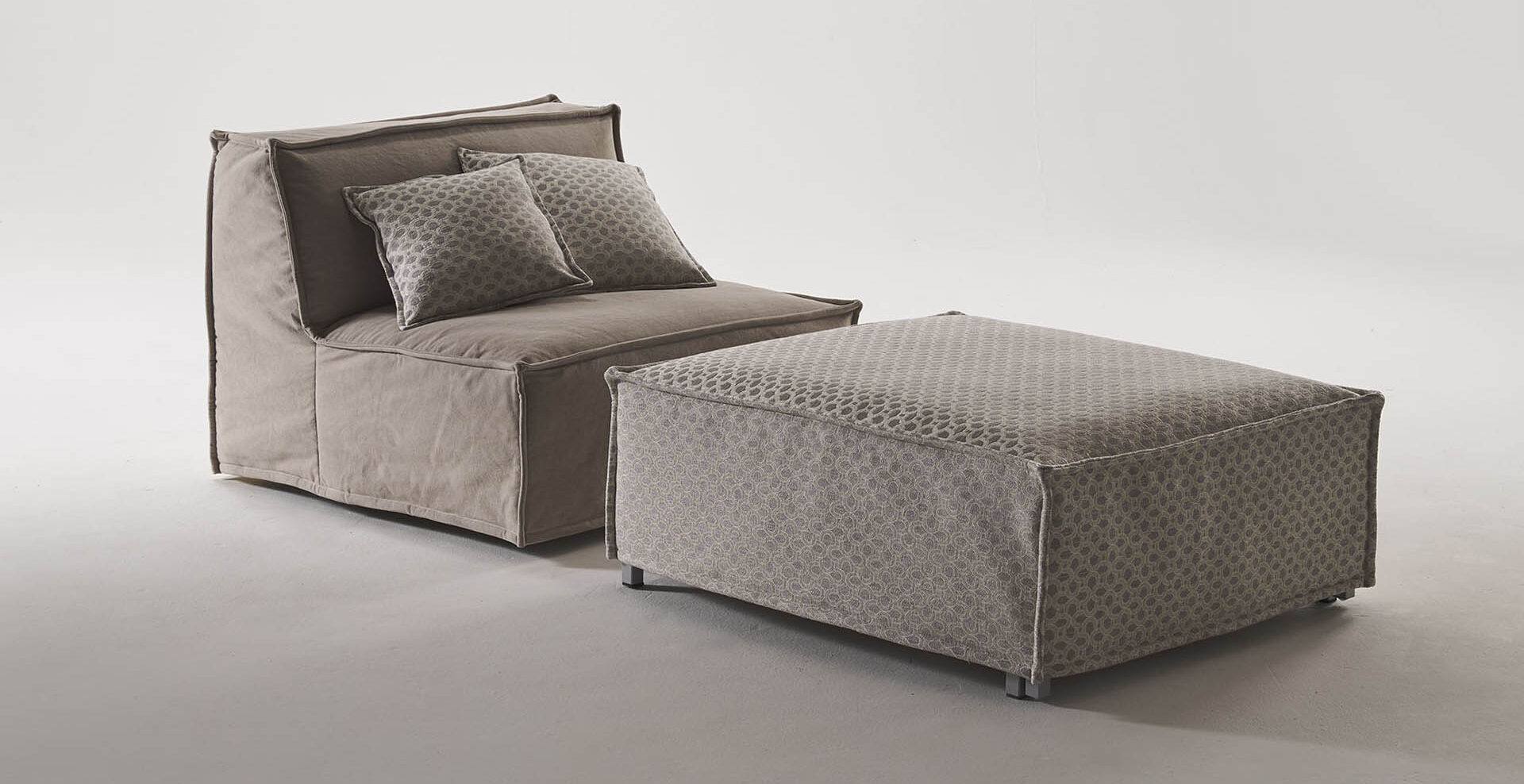 Пуф-кровать Фабрика MILANO BEDDING Tommy Pouf 
